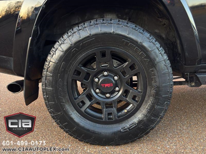 Toyota 4Runner TRD Off Road Premium 4WD (Natl) 2019