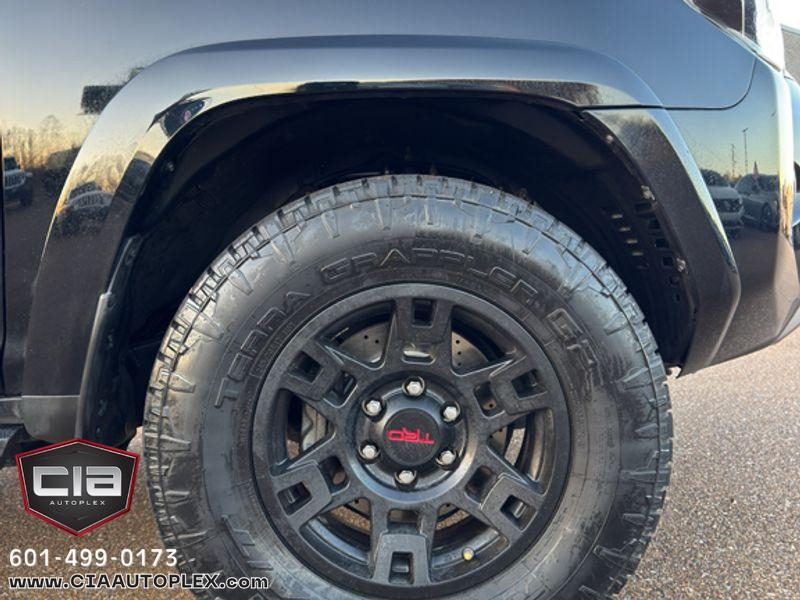 Toyota 4Runner TRD Off Road Premium 4WD (Natl) 2019