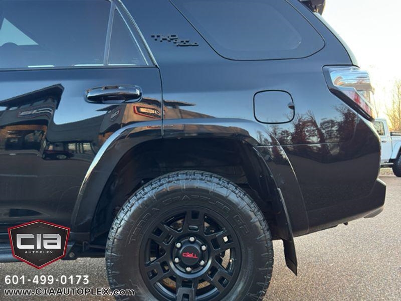Toyota 4Runner TRD Off Road Premium 4WD (Natl) 2019