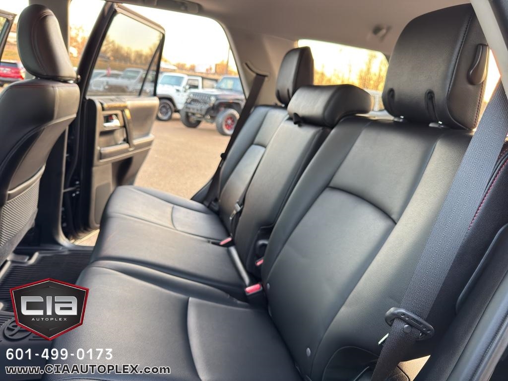 Toyota 4Runner TRD Off Road Premium 4WD (Natl) 2019