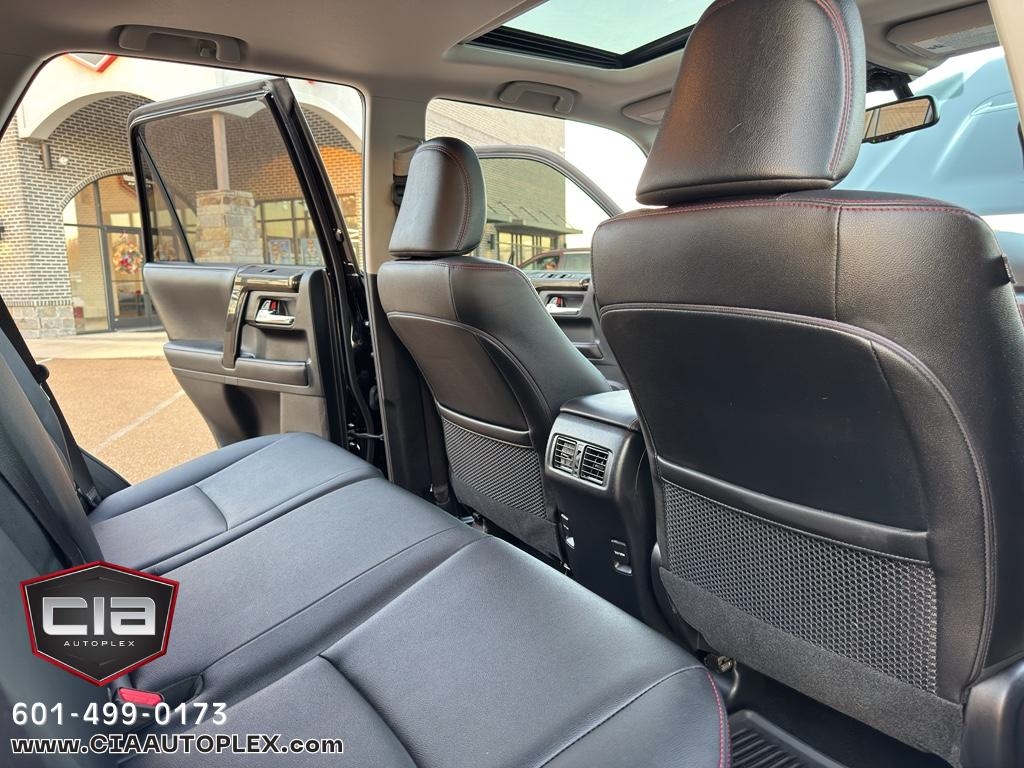 Toyota 4Runner TRD Off Road Premium 4WD (Natl) 2019