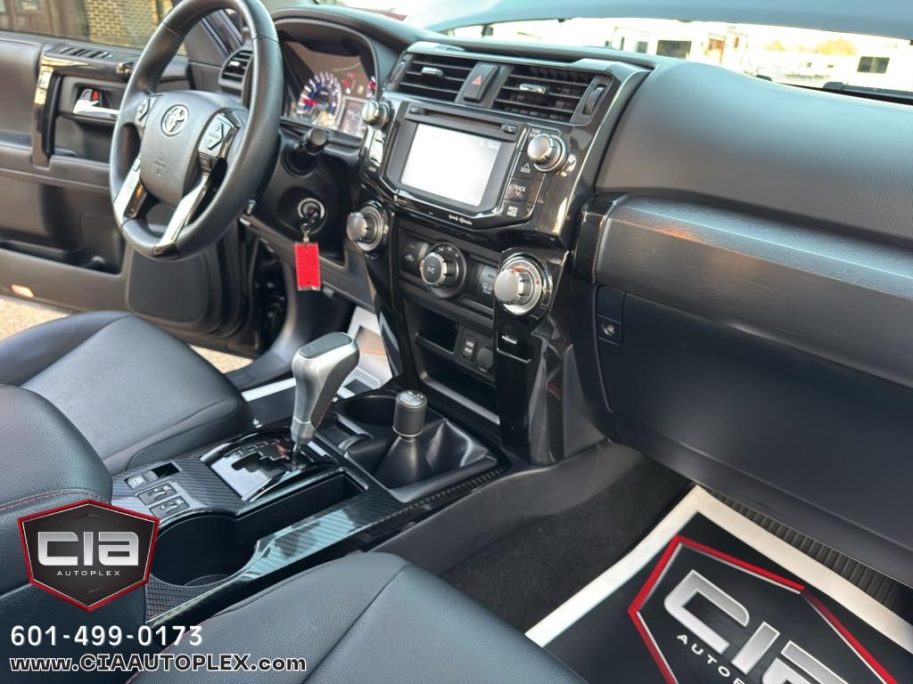 Toyota 4Runner TRD Off Road Premium 4WD (Natl) 2019