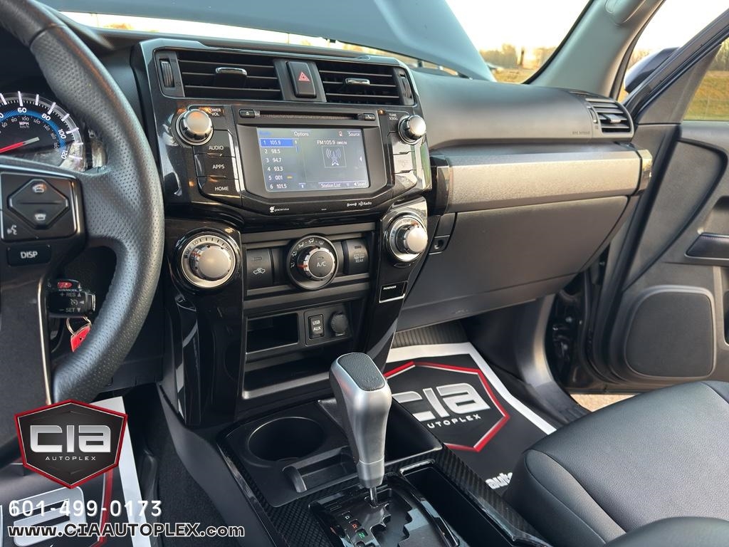 Toyota 4Runner TRD Off Road Premium 4WD (Natl) 2019