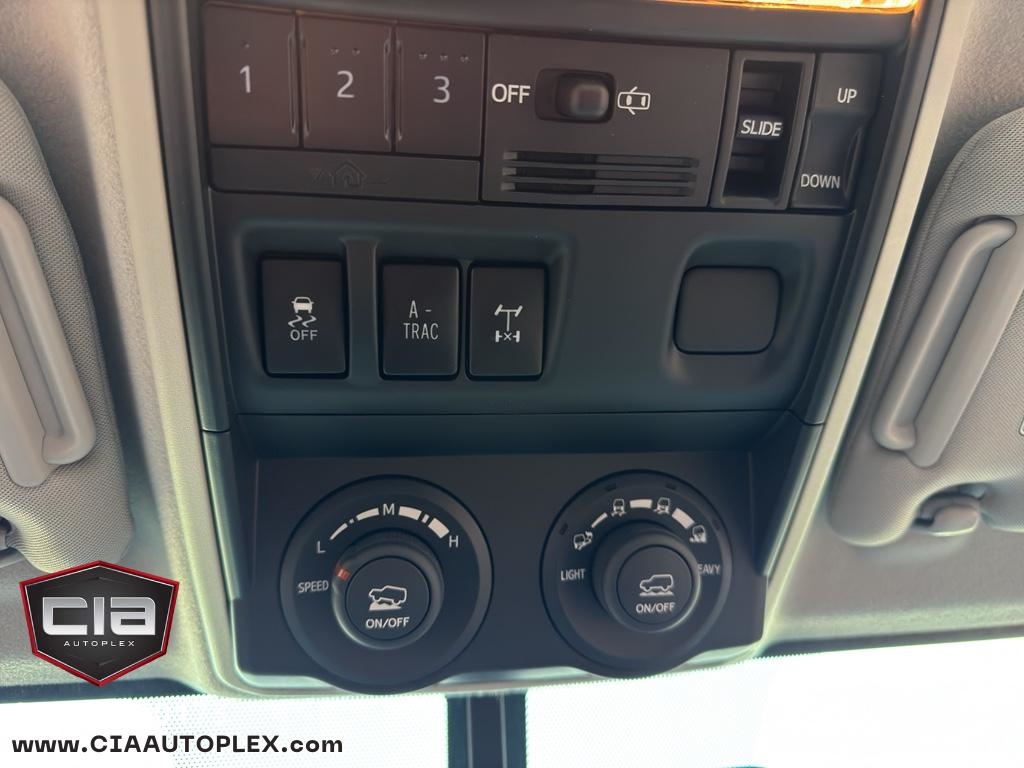 Toyota 4Runner TRD Off Road Premium 4WD (Natl) 2019