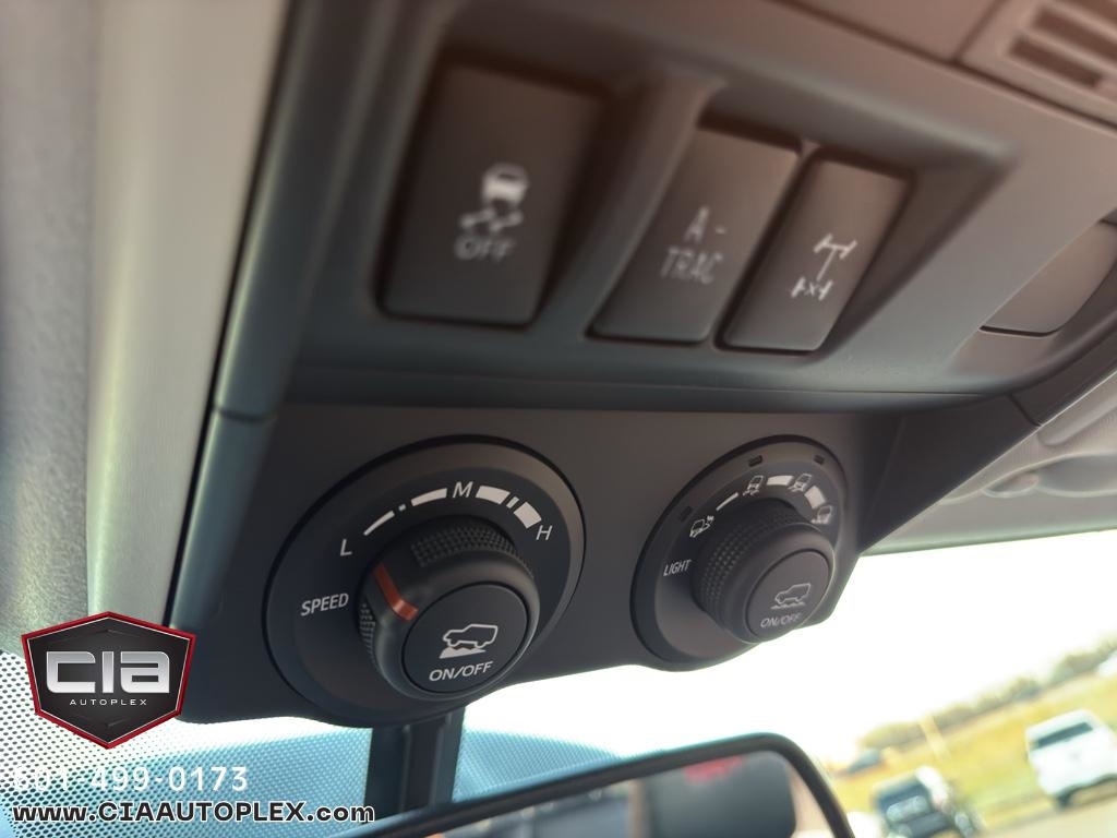 Toyota 4Runner TRD Off Road Premium 4WD (Natl) 2019