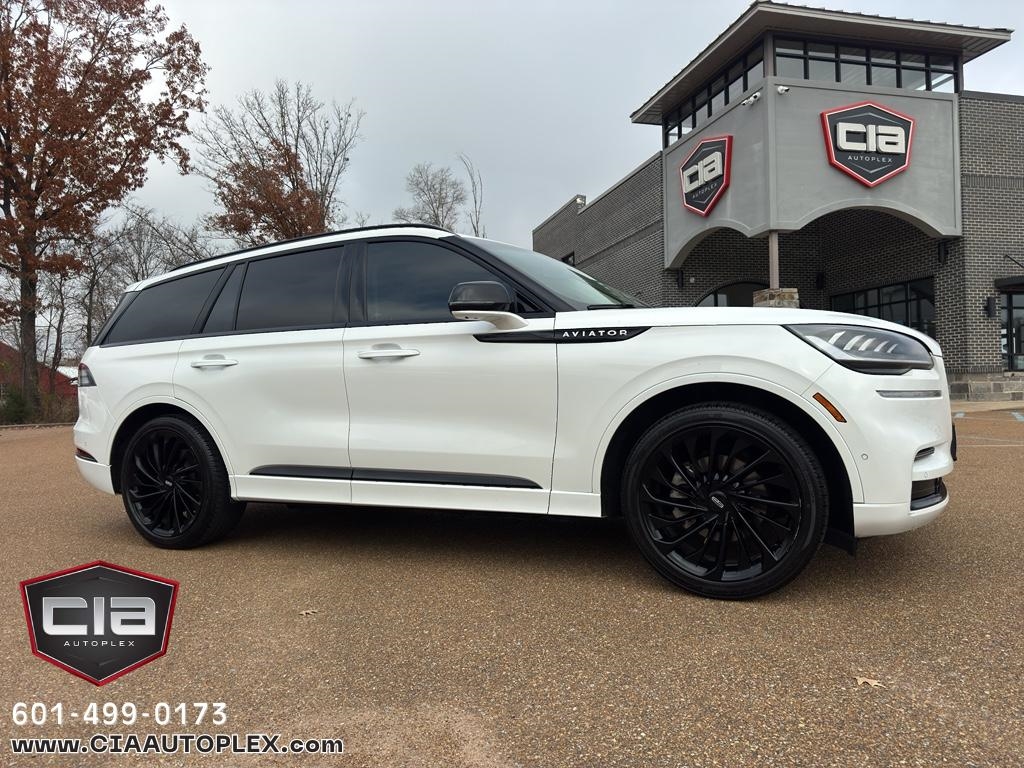 2023 Lincoln Aviator Reserve's photo