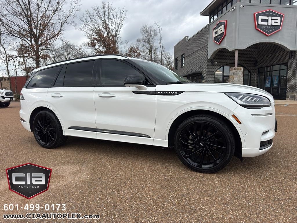 2023 Lincoln Aviator Reserve's photo