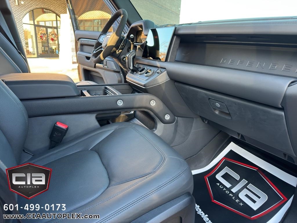 Land Rover Defender 110 P525 V8 2024