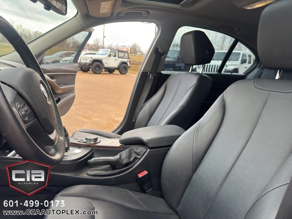 BMW 3 Series 4dr Sdn 320i RWD South Africa 2015