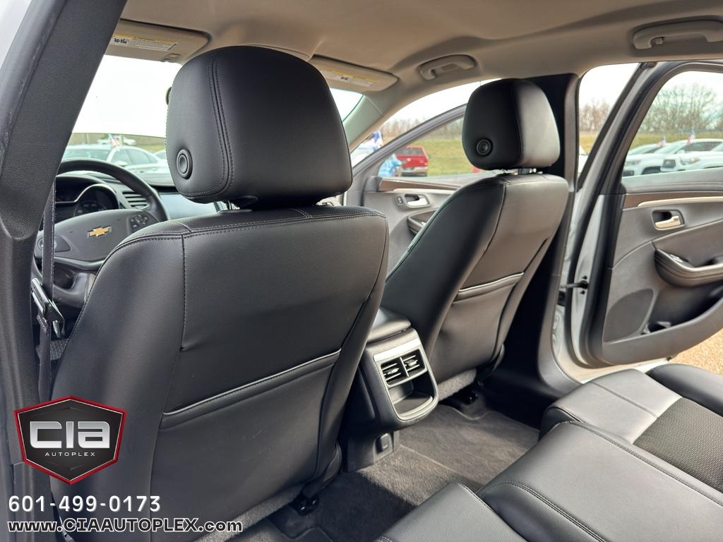 Chevrolet Impala 4dr Sdn LT w/1LT 2016