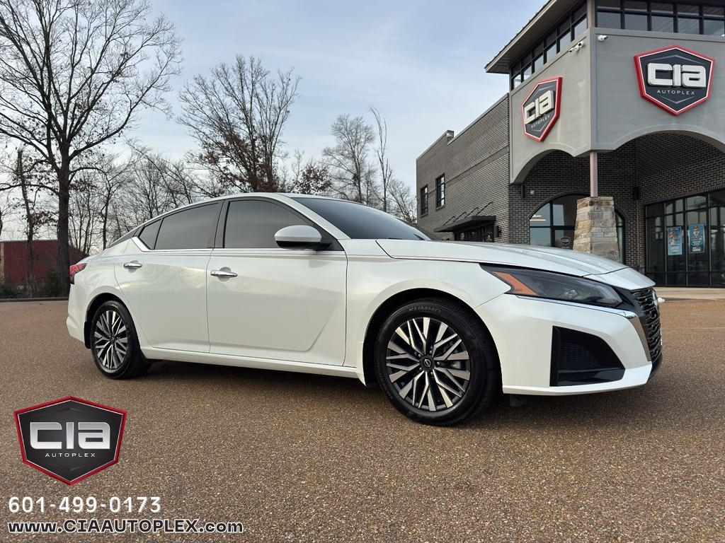 2024 Nissan Altima 2.5 SV Sedan