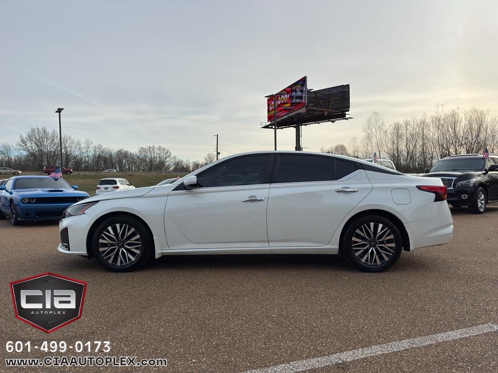 Nissan Altima 2.5 SV Sedan 2024