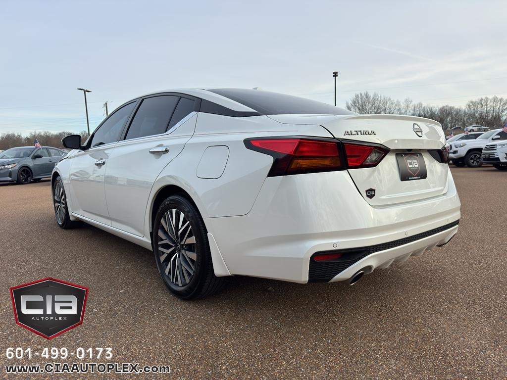 Nissan Altima 2.5 SV Sedan 2024