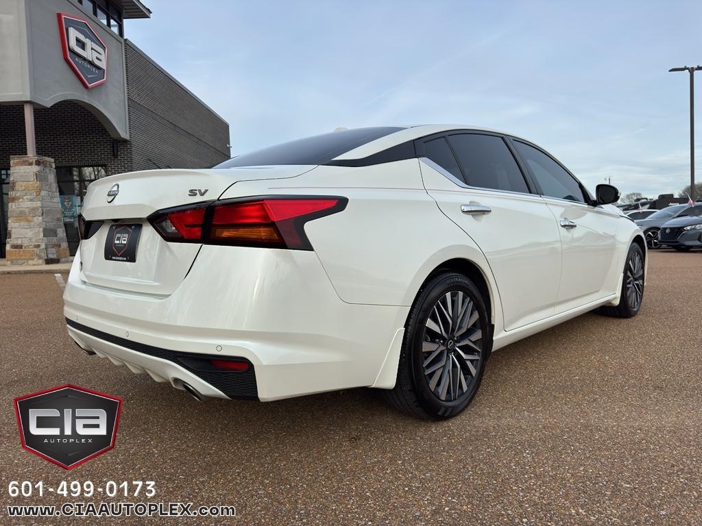 Nissan Altima 2.5 SV Sedan 2024