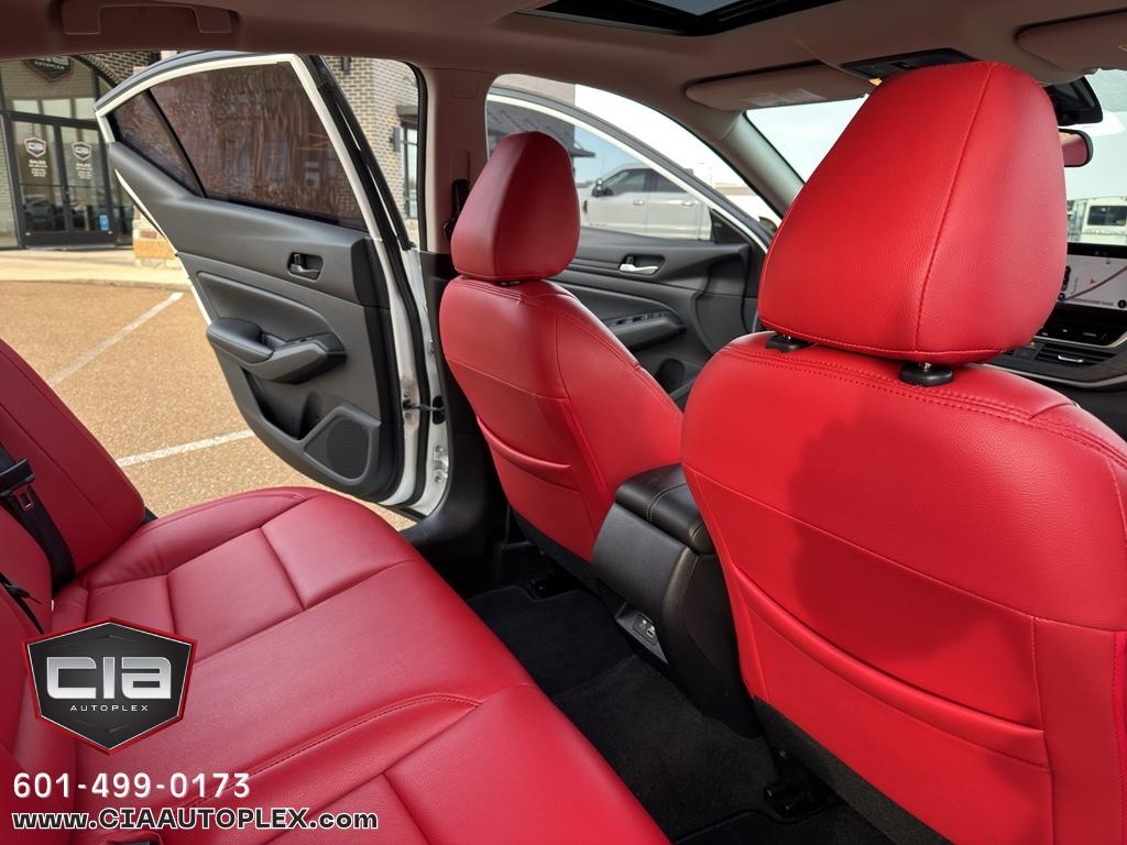 Nissan Altima 2.5 SV Sedan 2024