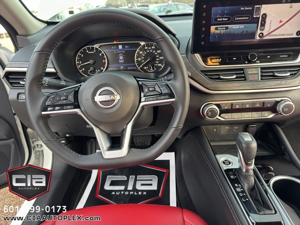 Nissan Altima 2.5 SV Sedan 2024