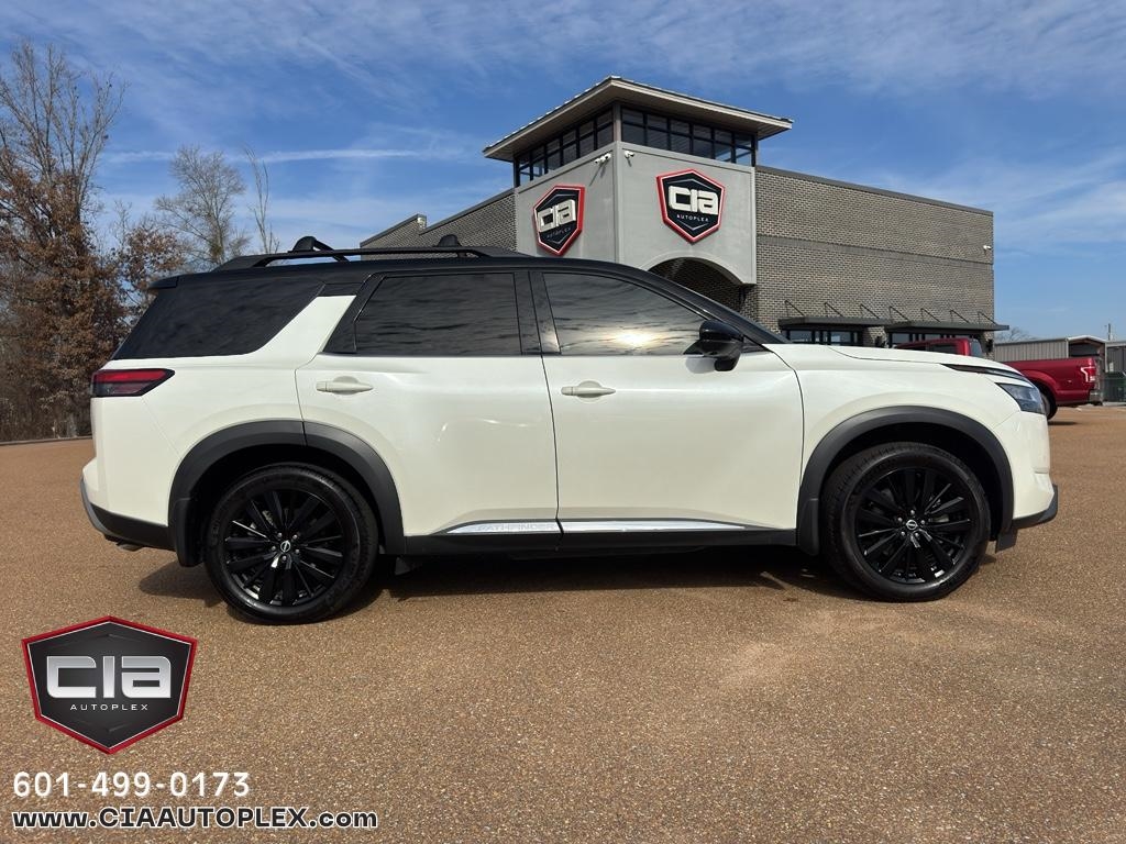 Nissan Pathfinder Platinum 2WD 2022