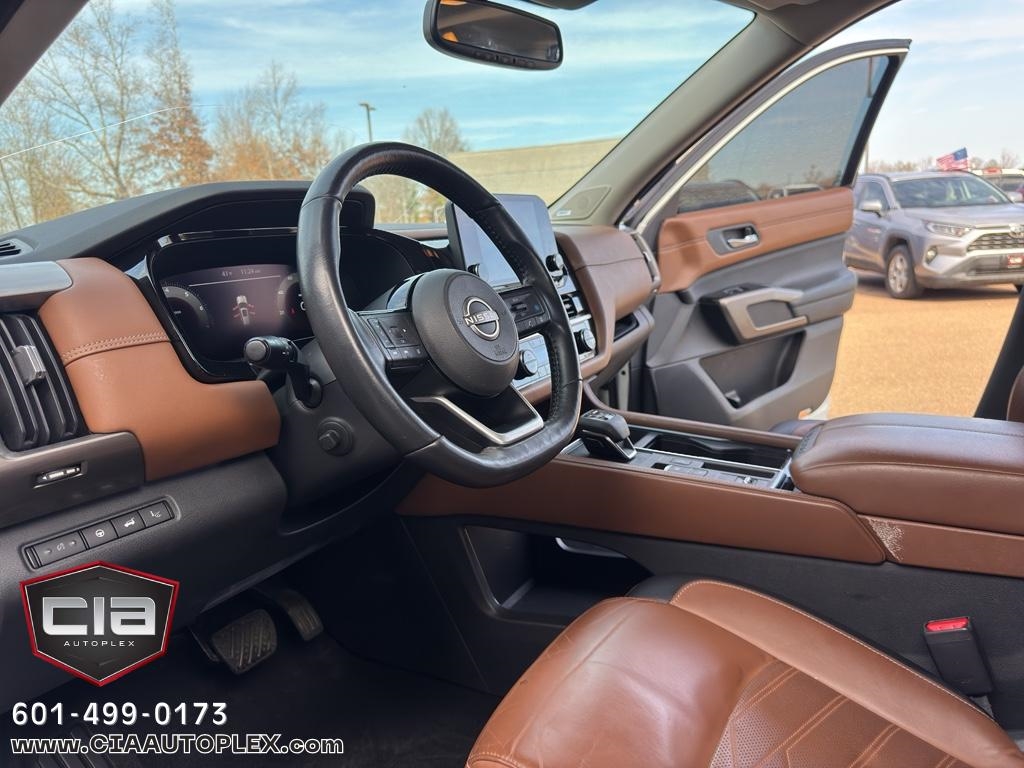 Nissan Pathfinder Platinum 2WD 2022