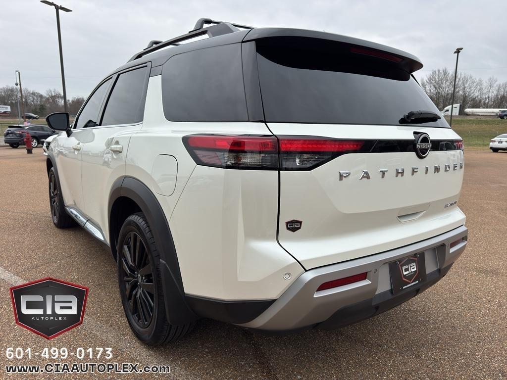 Nissan Pathfinder Platinum 2WD 2022