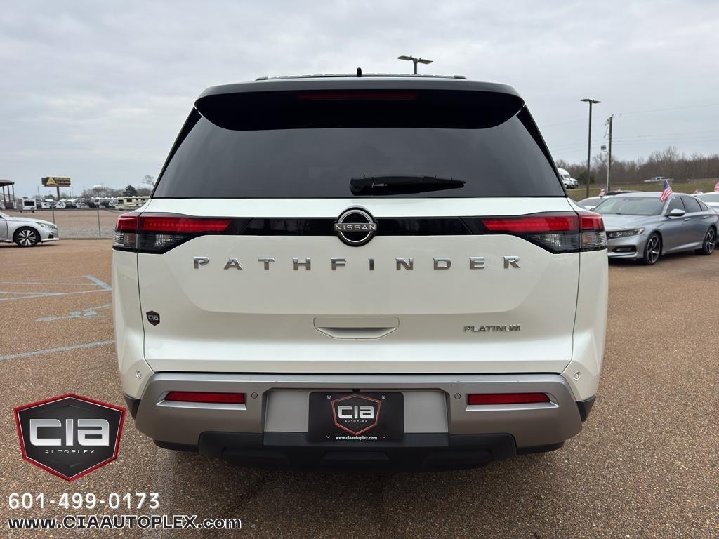 Nissan Pathfinder Platinum 2WD 2022