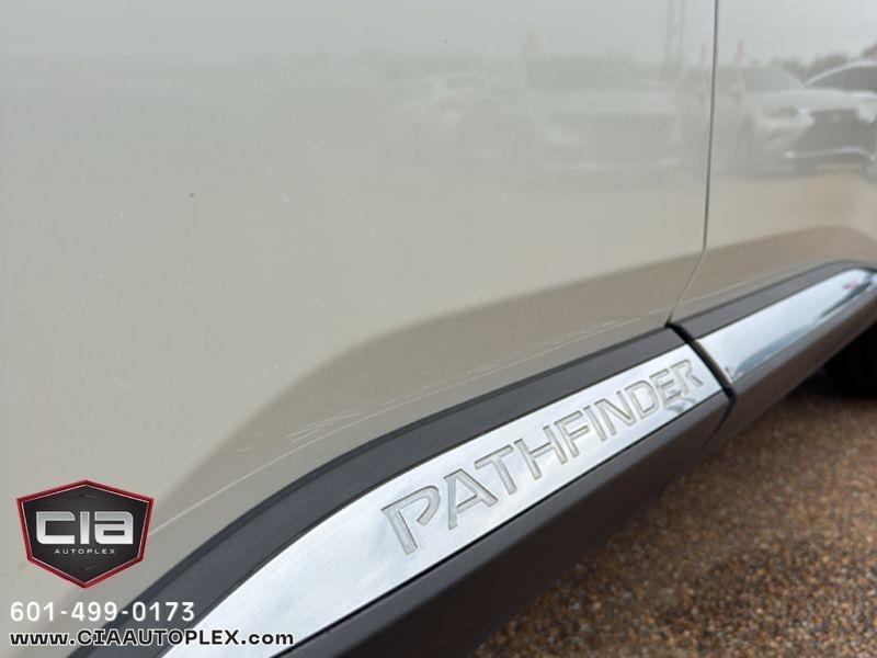 Nissan Pathfinder Platinum 2WD 2022