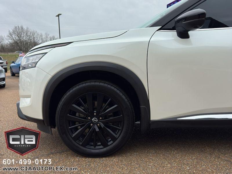 Nissan Pathfinder Platinum 2WD 2022