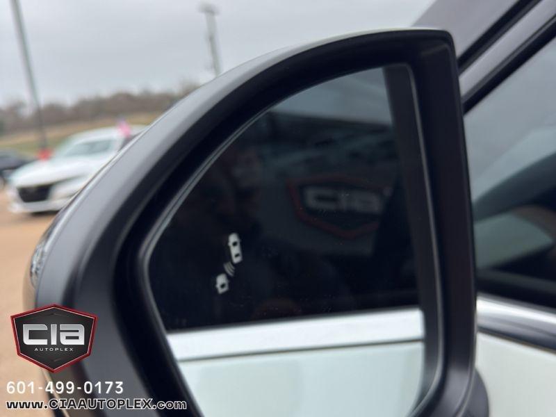 Nissan Pathfinder Platinum 2WD 2022