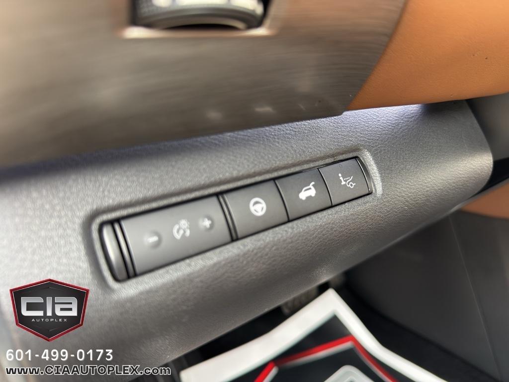 Nissan Pathfinder Platinum 2WD 2022