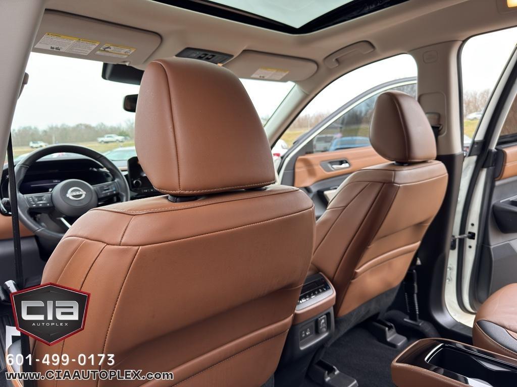 Nissan Pathfinder Platinum 2WD 2022