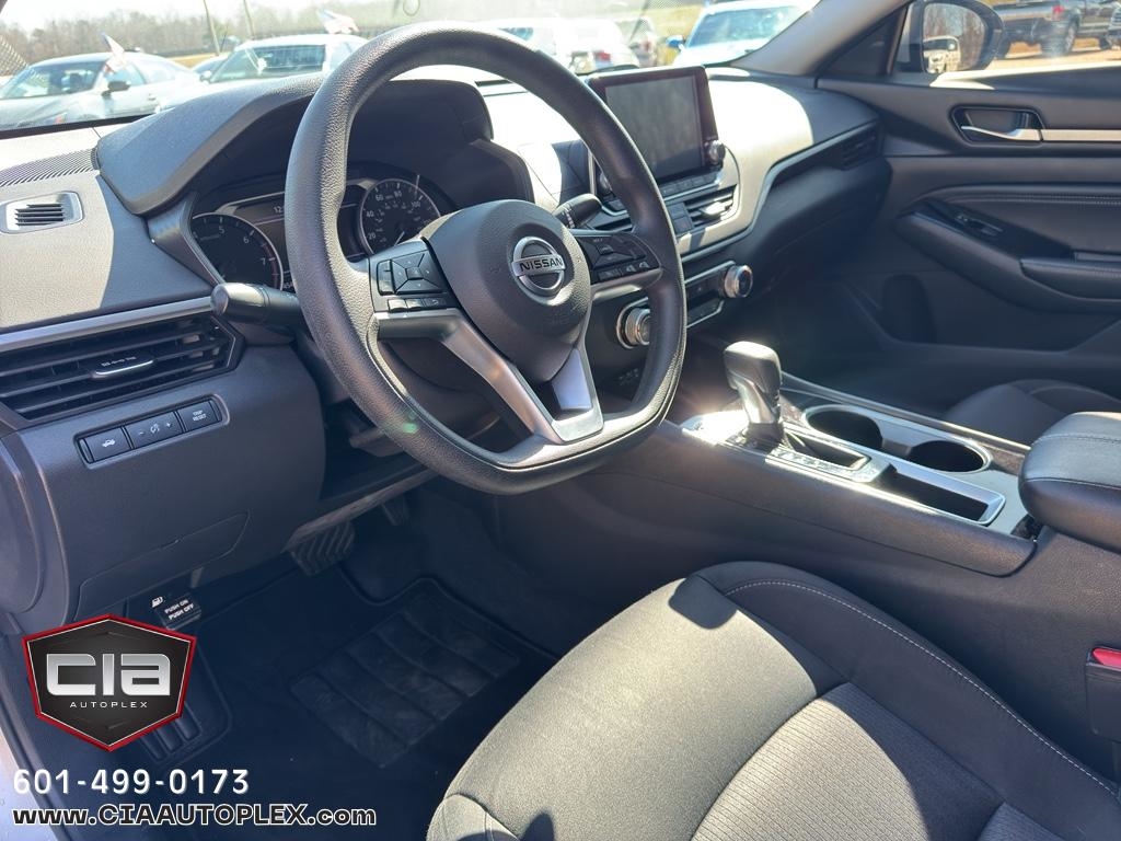 Nissan Altima 2.5 SV Sedan 2021