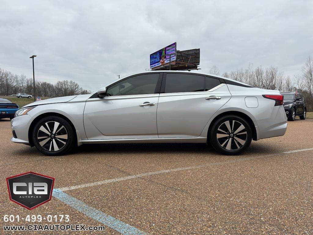 Nissan Altima 2.5 SV Sedan 2021