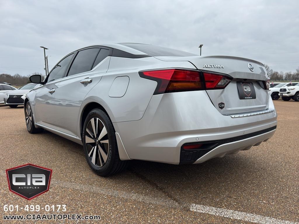 Nissan Altima 2.5 SV Sedan 2021