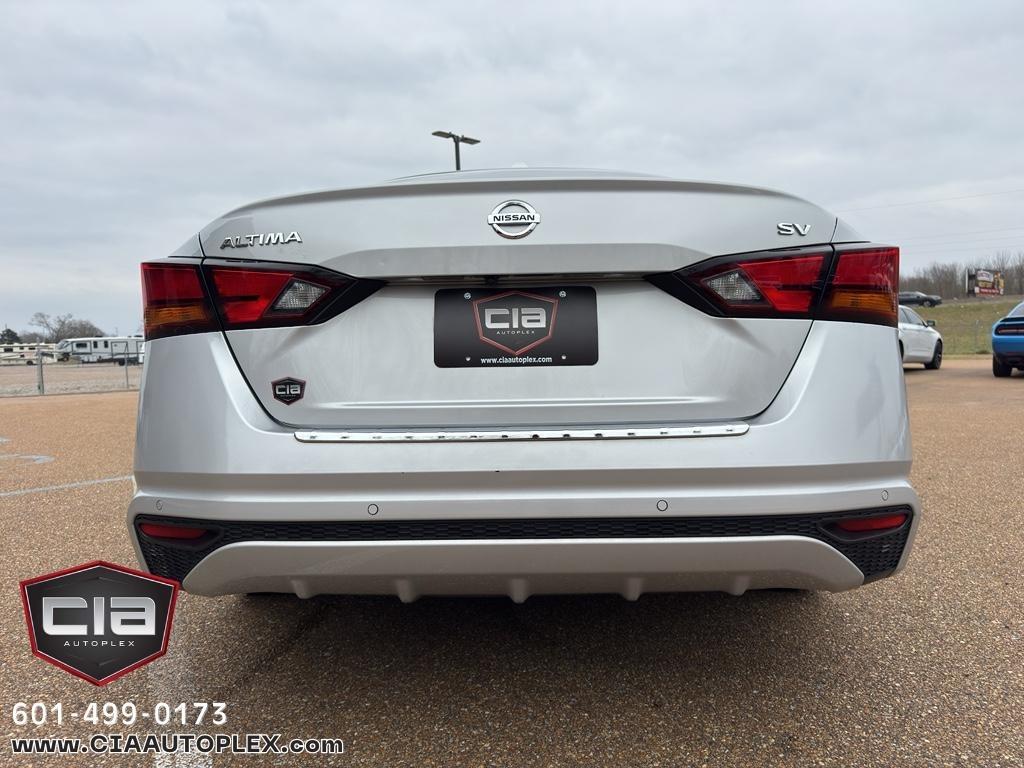 Nissan Altima 2.5 SV Sedan 2021