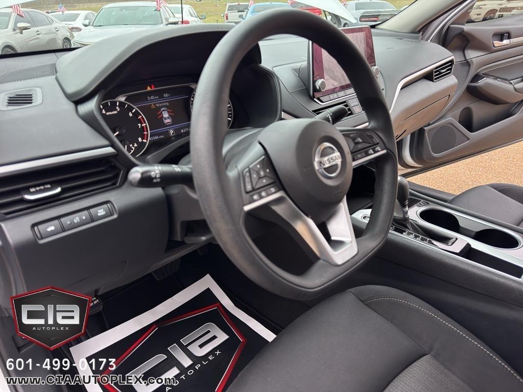 Nissan Altima 2.5 SV Sedan 2021