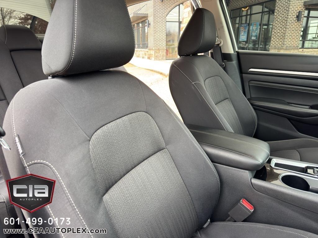 Nissan Altima 2.5 SV Sedan 2021