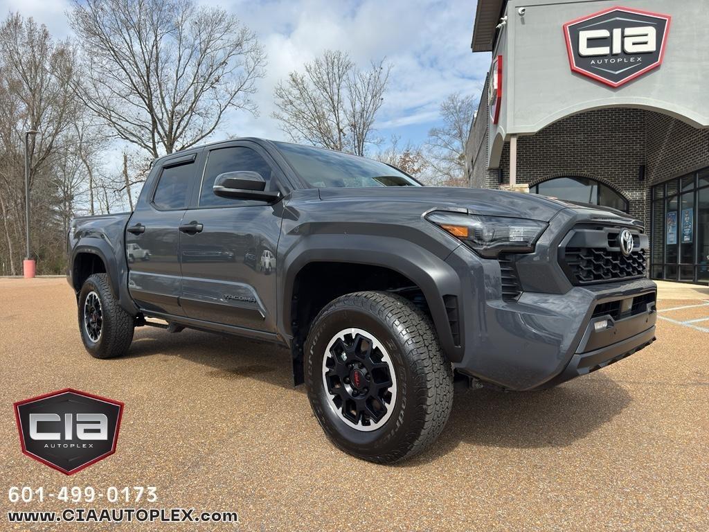 2024 Toyota Tacoma 4WD TRD Sport Double Cab 5' Bed MT (Natl)
