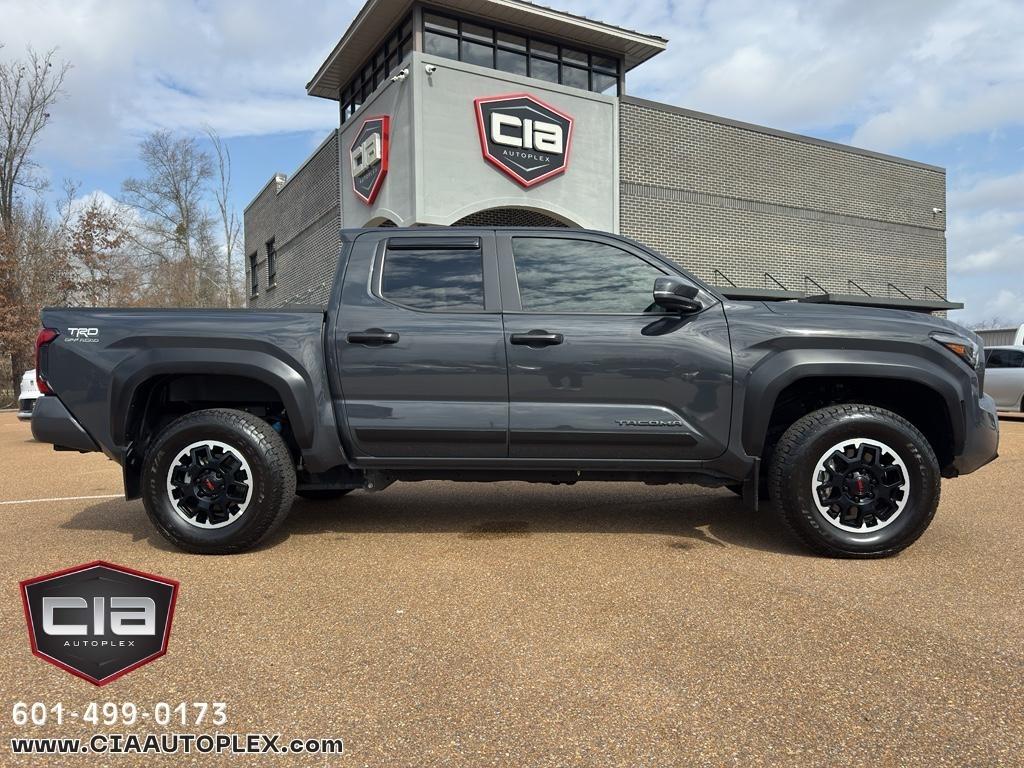Toyota Tacoma 4WD TRD Sport Double Cab 5' Bed MT (Natl) 2024