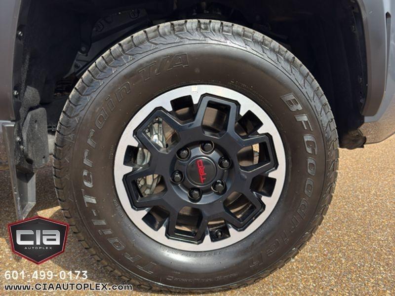 Toyota Tacoma 4WD TRD Sport Double Cab 5' Bed MT (Natl) 2024