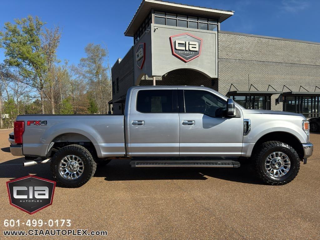 Ford Super Duty F-350 SRW XLT 4WD SuperCab 6.75' Box 2022