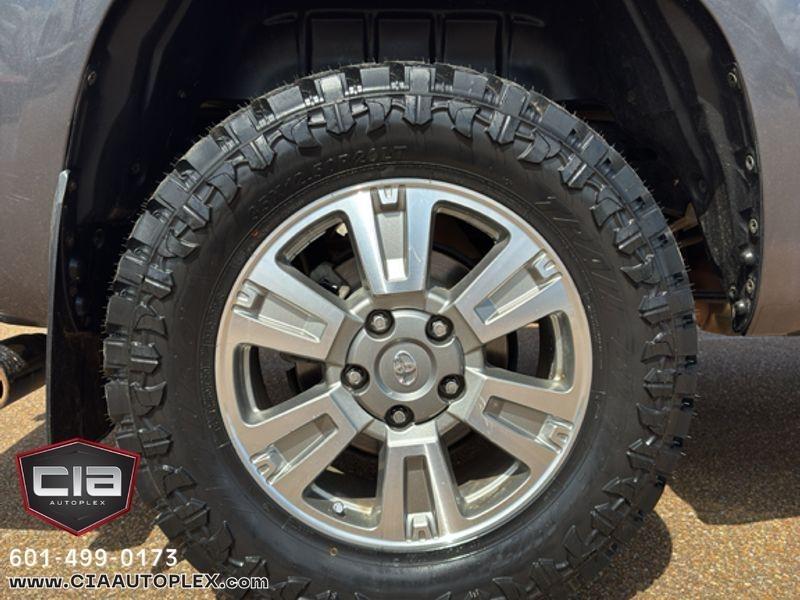 Toyota Tundra 4WD 1794 Edition CrewMax 6.5' Bed 3.5L (Natl) 2017