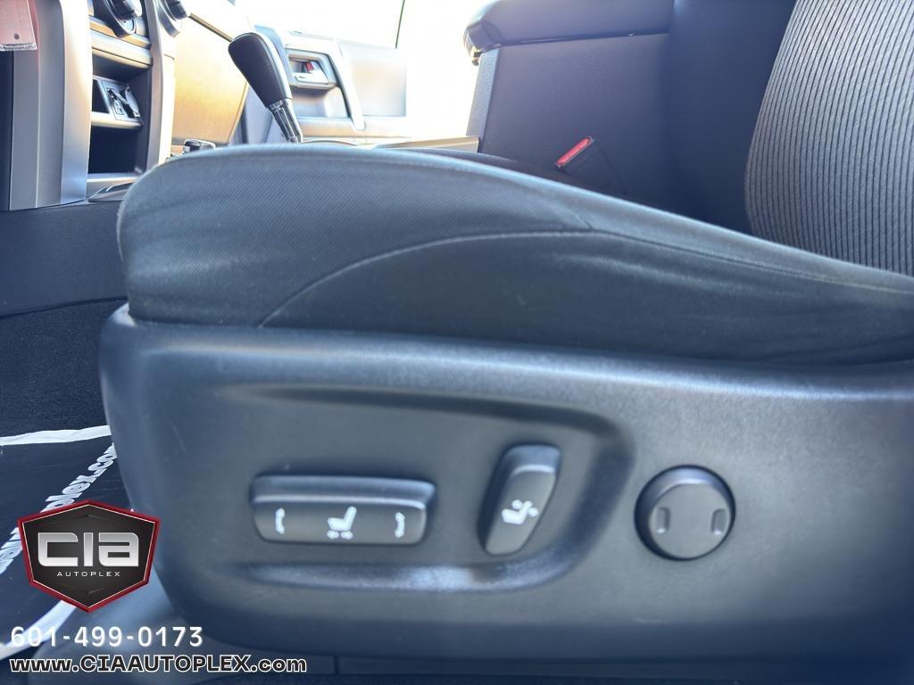 Toyota 4Runner TRD Off Road Premium 4WD (Natl) 2019