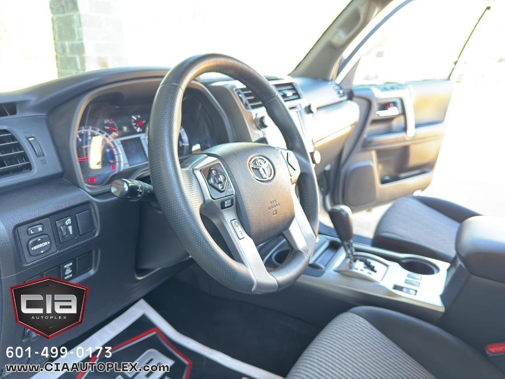 Toyota 4Runner TRD Off Road Premium 4WD (Natl) 2019