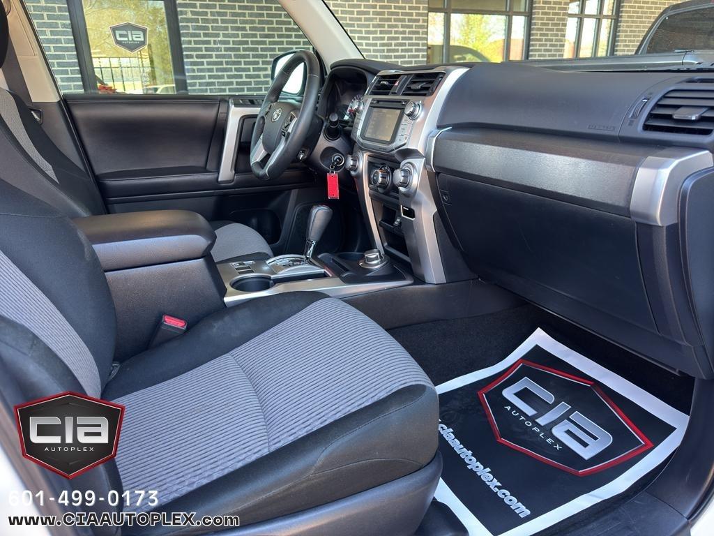 Toyota 4Runner TRD Off Road Premium 4WD (Natl) 2019