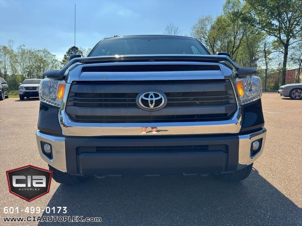 Toyota Tundra 4WD Truck CrewMax 5.7L FFV V8 6-Spd AT SR5 (Natl) 2014