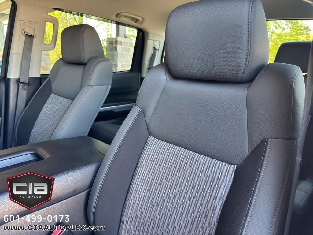 Toyota Tundra 4WD Truck CrewMax 5.7L FFV V8 6-Spd AT SR5 (Natl) 2014