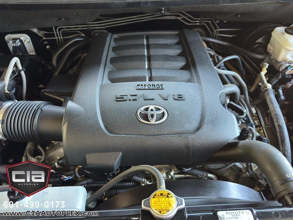 Toyota Tundra 4WD Truck CrewMax 5.7L FFV V8 6-Spd AT SR5 (Natl) 2014