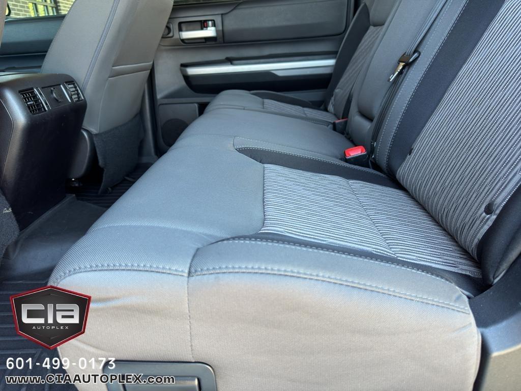 Toyota Tundra 4WD Truck CrewMax 5.7L FFV V8 6-Spd AT SR5 (Natl) 2014