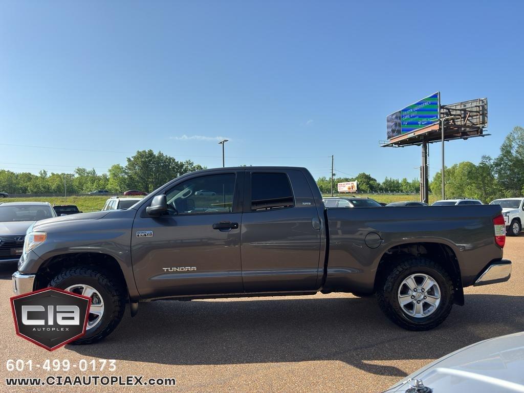 Toyota Tundra 2WD Truck Double Cab 5.7L FFV V8 6-Spd AT SR5 (Natl) 2016