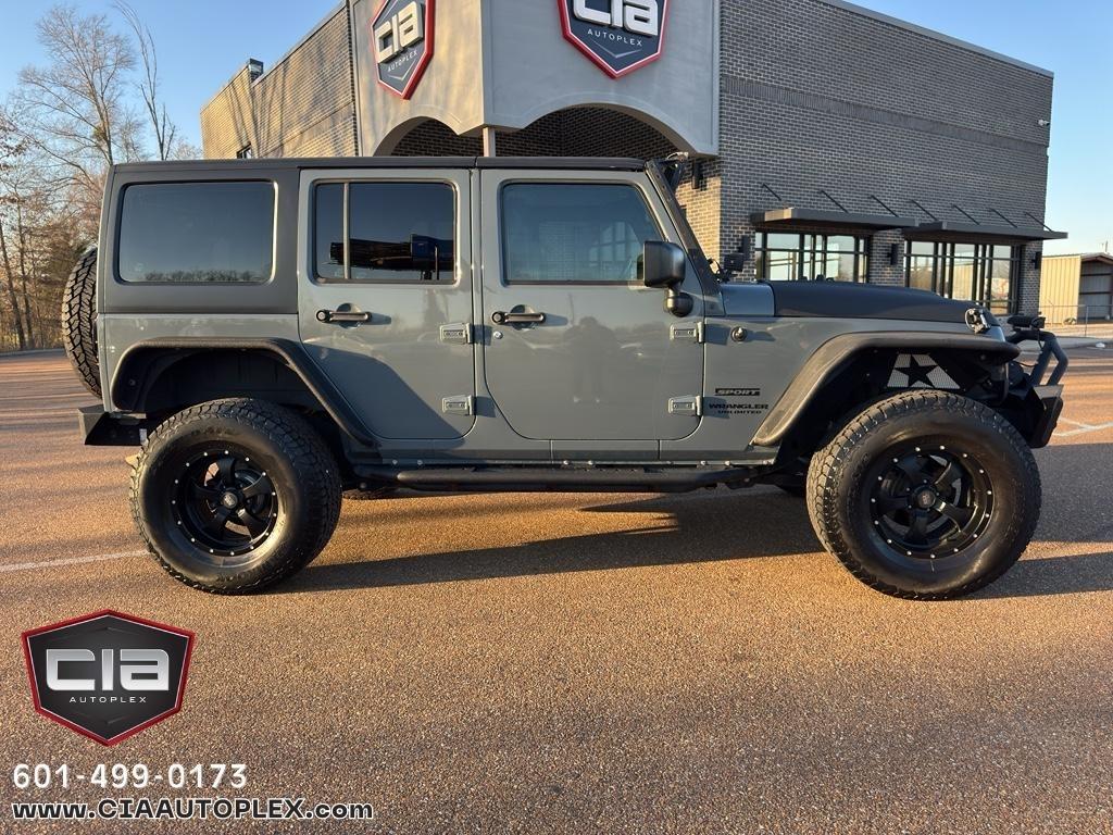 2015 Jeep Wrangler Unlimited 4WD 4dr Sport