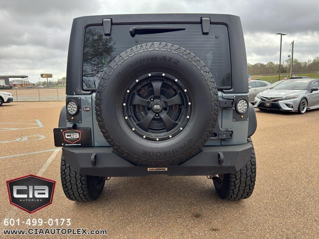 Jeep Wrangler Unlimited 4WD 4dr Sport 2015